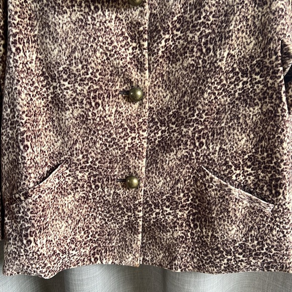 Talbots Button Down Leopard Print chunky gold button jacket pockets. 16 petite - Picture 10 of 13